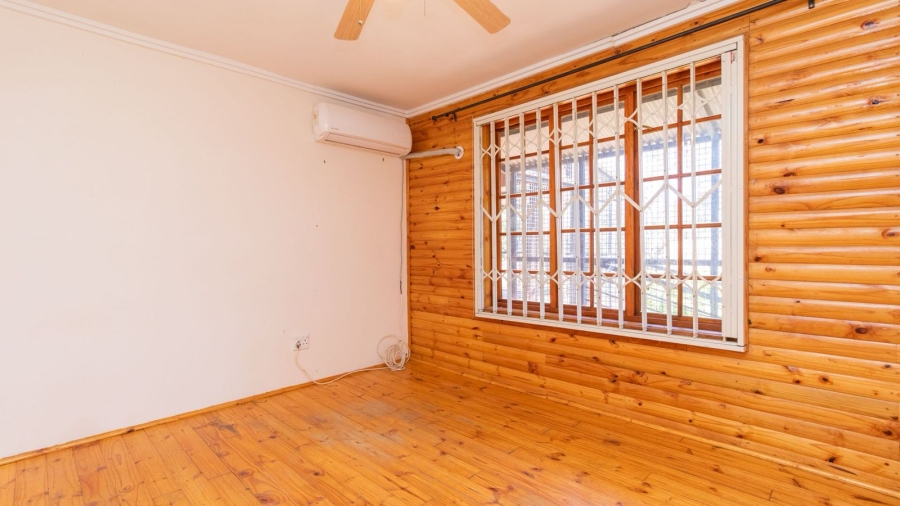 To Let 4 Bedroom Property for Rent in Mooinooi North West